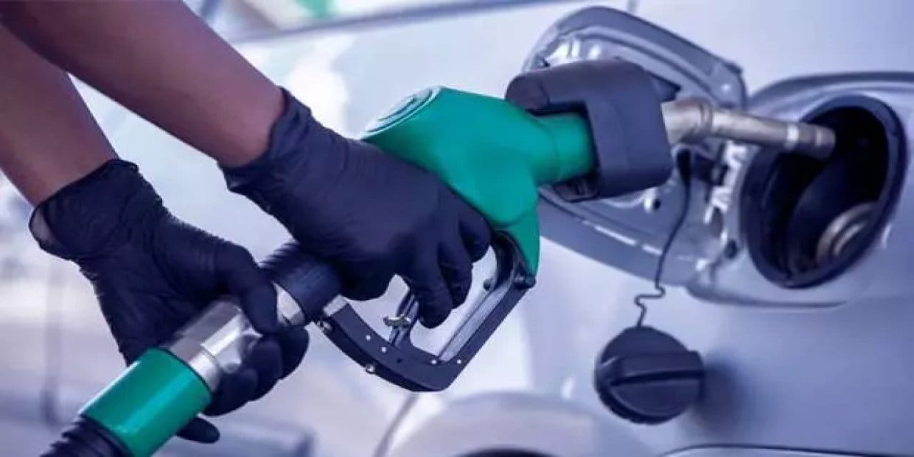 tabela degisiyor iste 18 eylul 2025e ait guncel akaryakit fiyatlari 4xRPblde