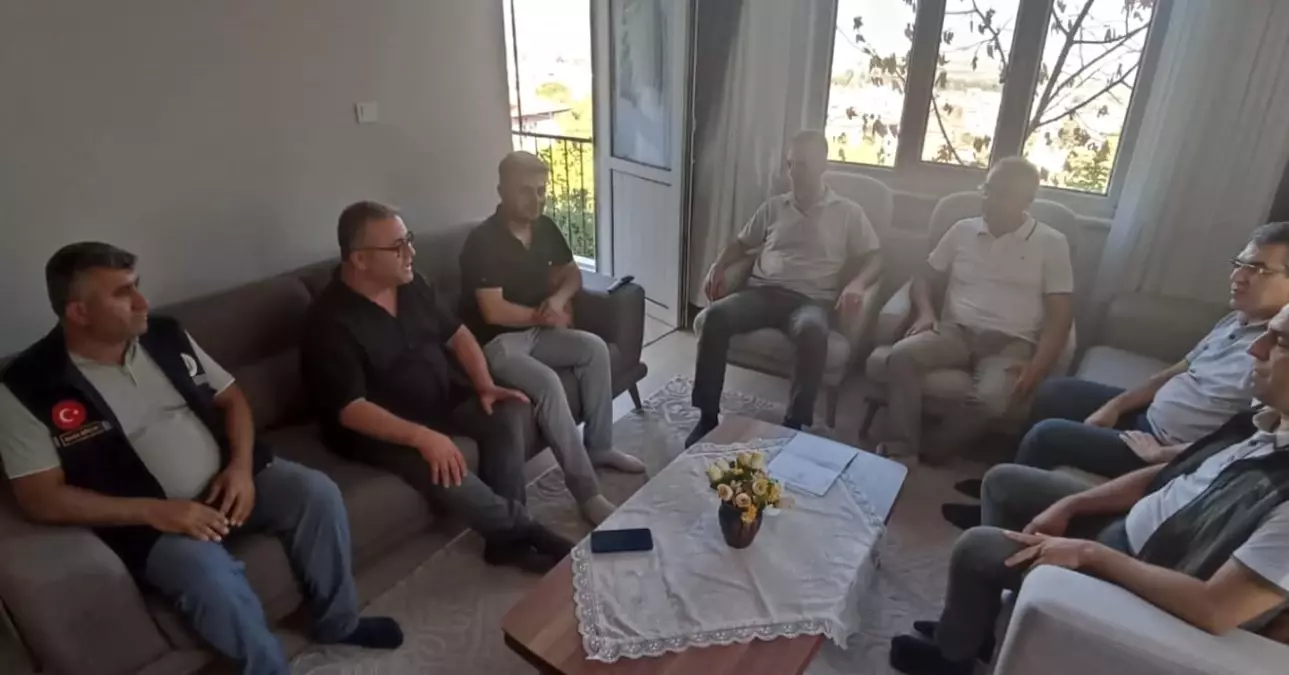 yanginda yaralanan orman gorevlilerine ziyaret Qyq1KRjJ