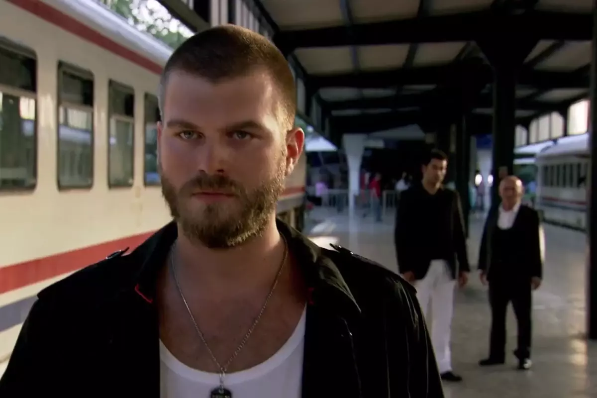 bir tesaduf mu yoksa kader mi kivanc tatlitugun hayatini degistiren an XzbnxVPZ