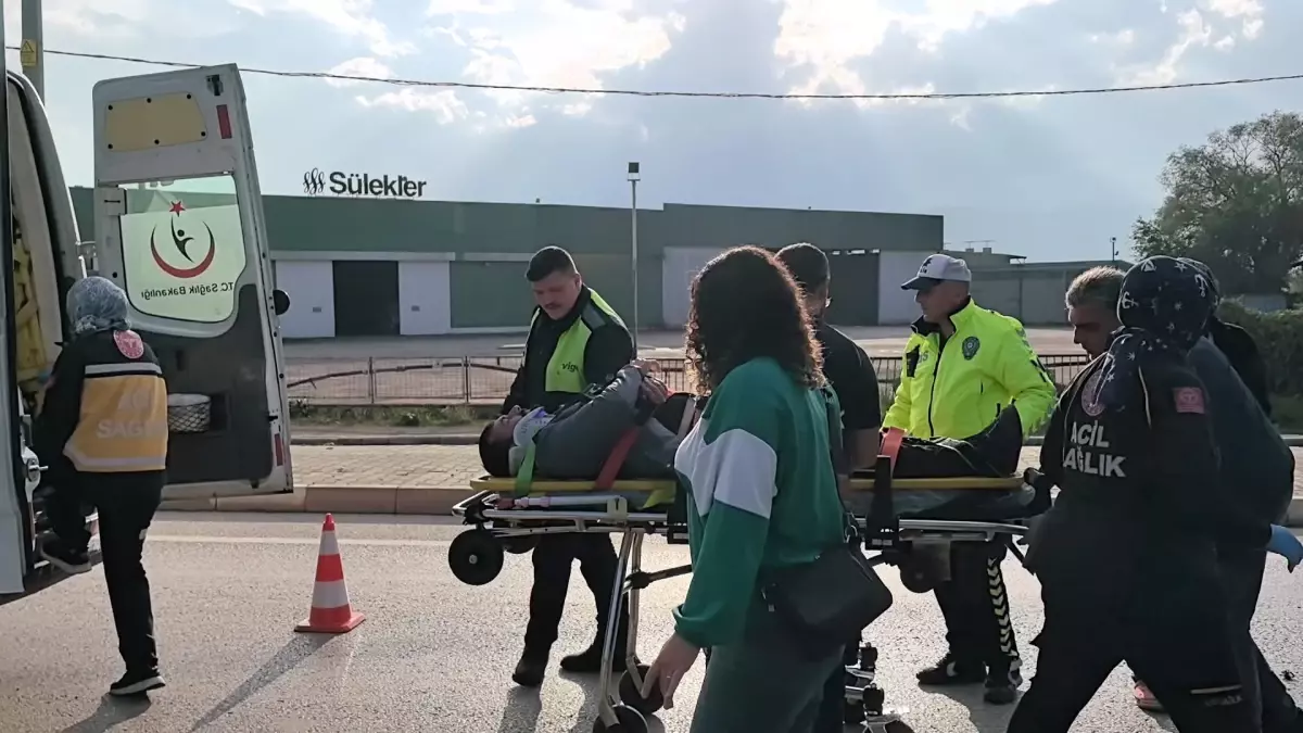 motosiklet cekilirken devrildi uamSWO3P.jpg