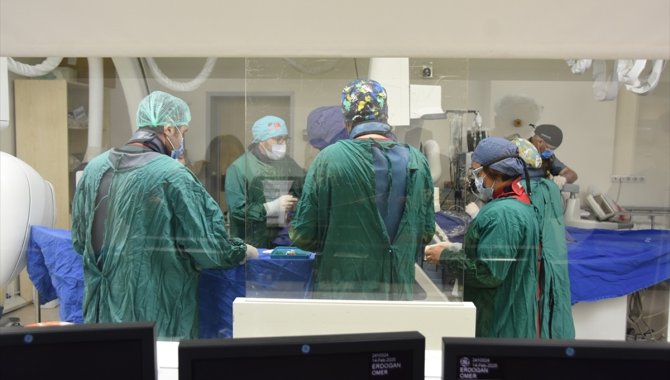 Tek Akciğerle Mesane Kanseri Ameliyatı: Bölgesel Anesteziyle Başarılı Operasyon