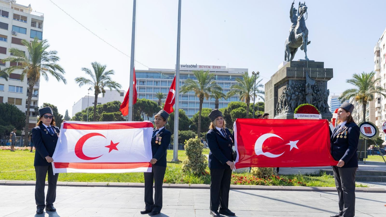 20 temmuz baris ve ozgurluk bayrami izmirde torenle kutlandi QwFKrWAQ