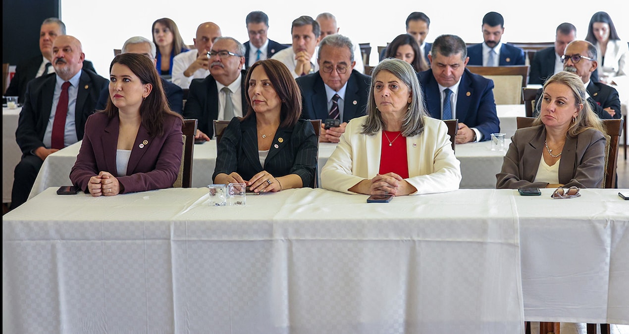 Yandas yazar iki tarih verdi yeni partiye 10 vekil daha katilacak 5c8wSpWm